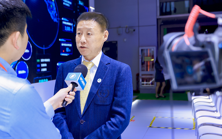 人力资源公司太阳成集团tyc234cc官网国际高级副总裁段立新接受媒体采访